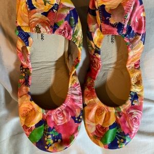 storehouse flats size 8 Autumn Rose with 2 pouches